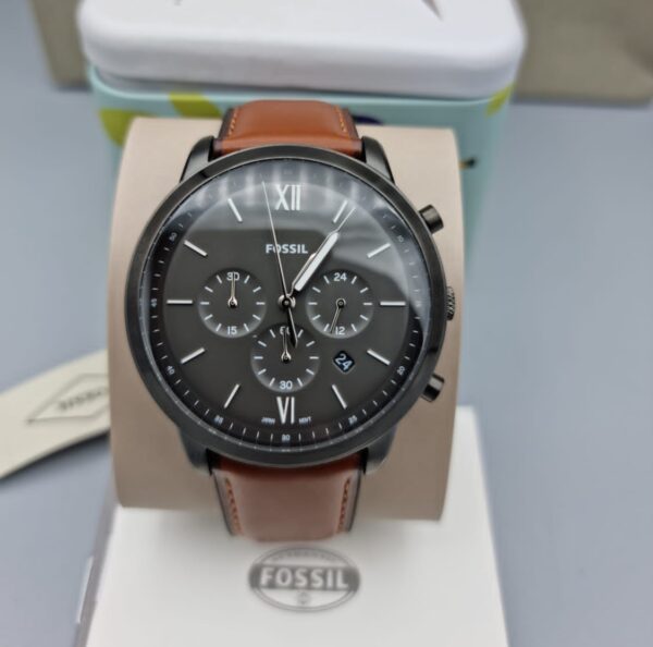 Fossil watch displayed 02